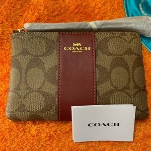 ❌SOLD❌ New Authentic Coach CORNER ZIP WRISTLET